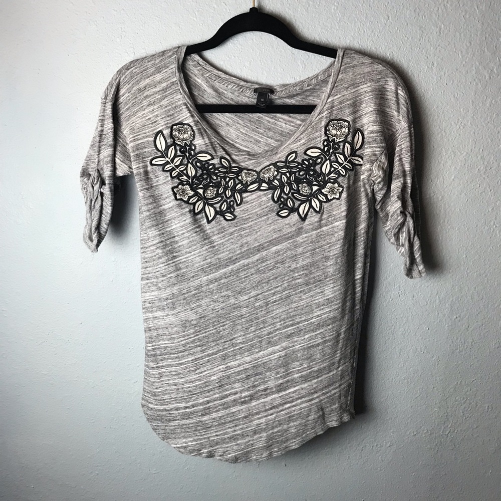J.Crew gray blouse floral‎ appliqué size xs